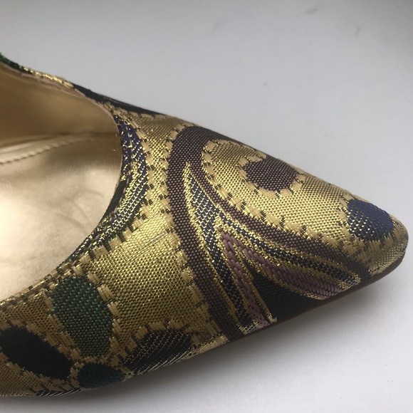Marc Fisher Brocade Gold Paisley Heels NWOT - Picture 7 of 8